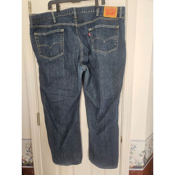 Levi Strauss men's 48x32 jeans - Picture 4 of 8